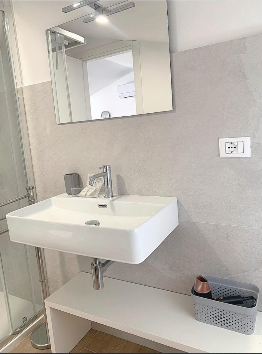 Vicolo 923 Hotel Сан Бенедето дел Тронто Екстериор снимка